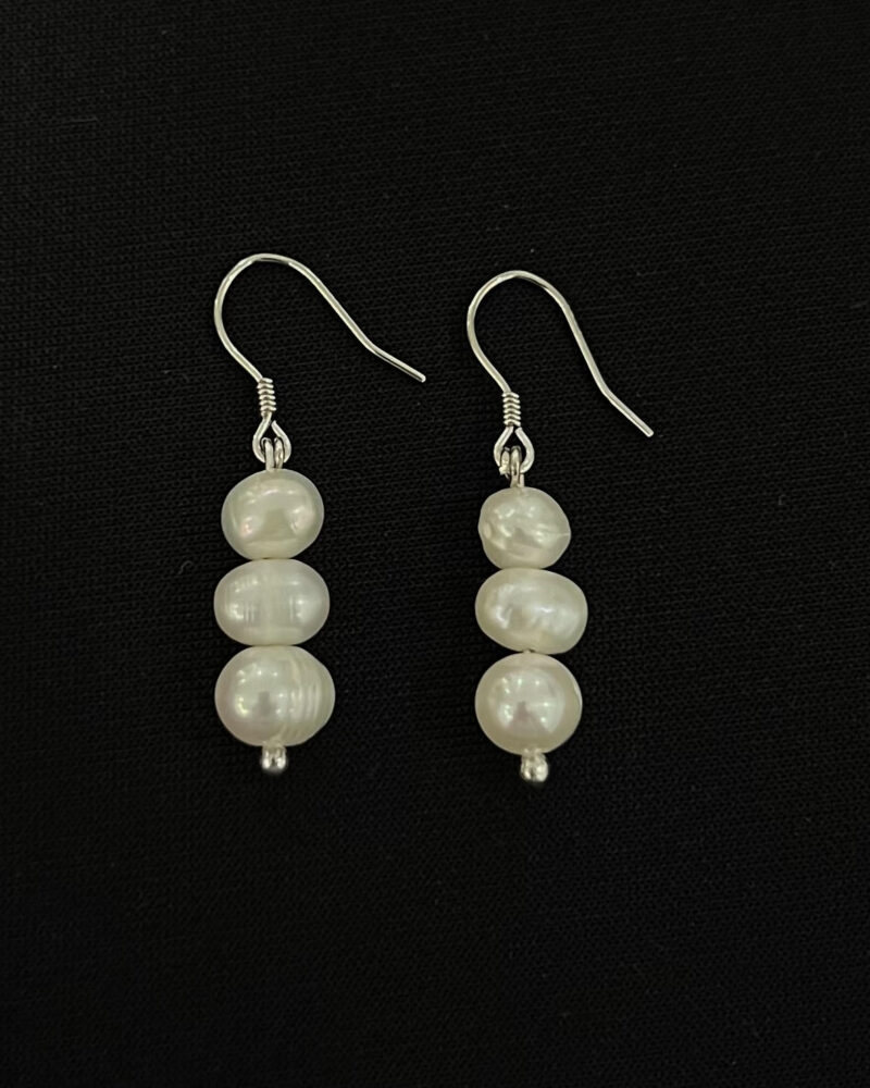 Arete gancho de plata 9.25 3 perlas cultivadas
