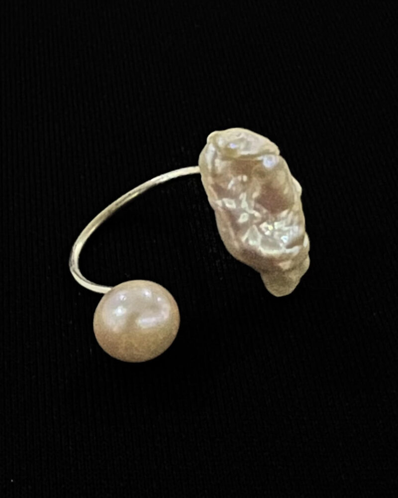 Anillo nickel perla barroca y perla cultivada mabe