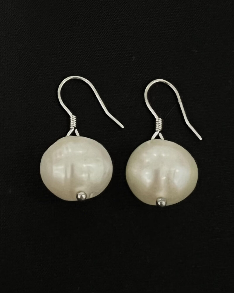 Arete gancho de plata 9.25 y perla gota grande