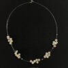 Collar flotante con agrupación de perlas cultivadas
