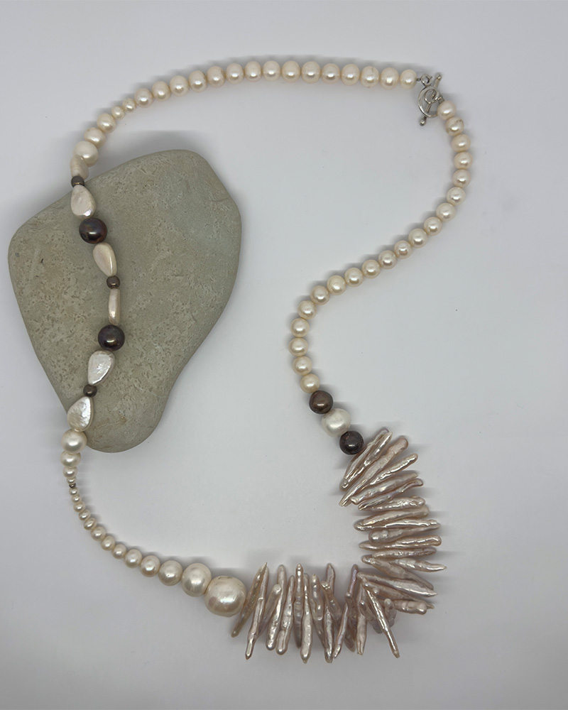 Collar de perlas cultivadas barrocas y redondas cierre de plata 9.25