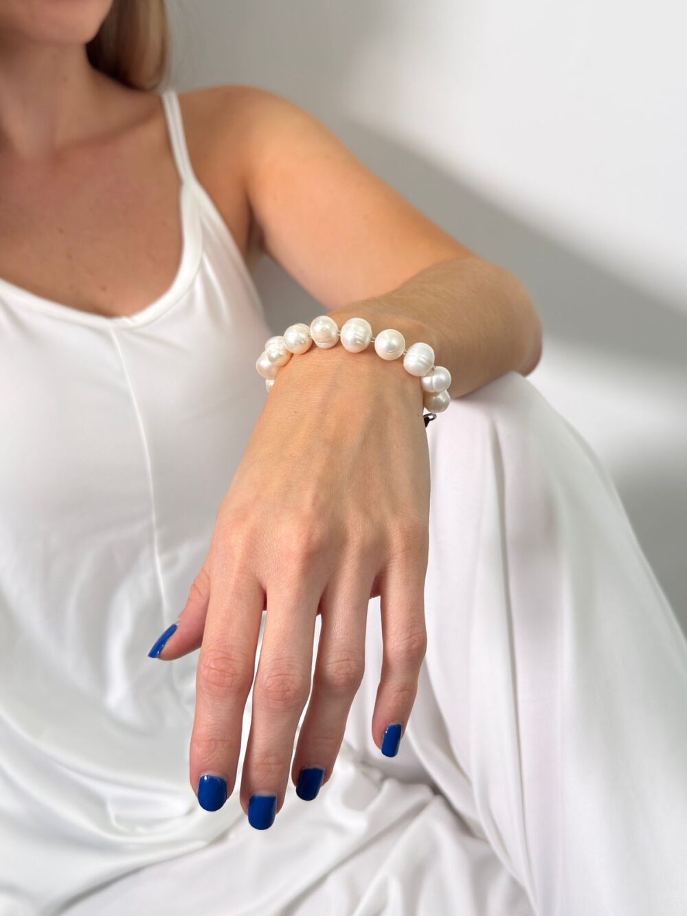 Pulsera perlas redondas y cierre perla barroca - Imagen 4