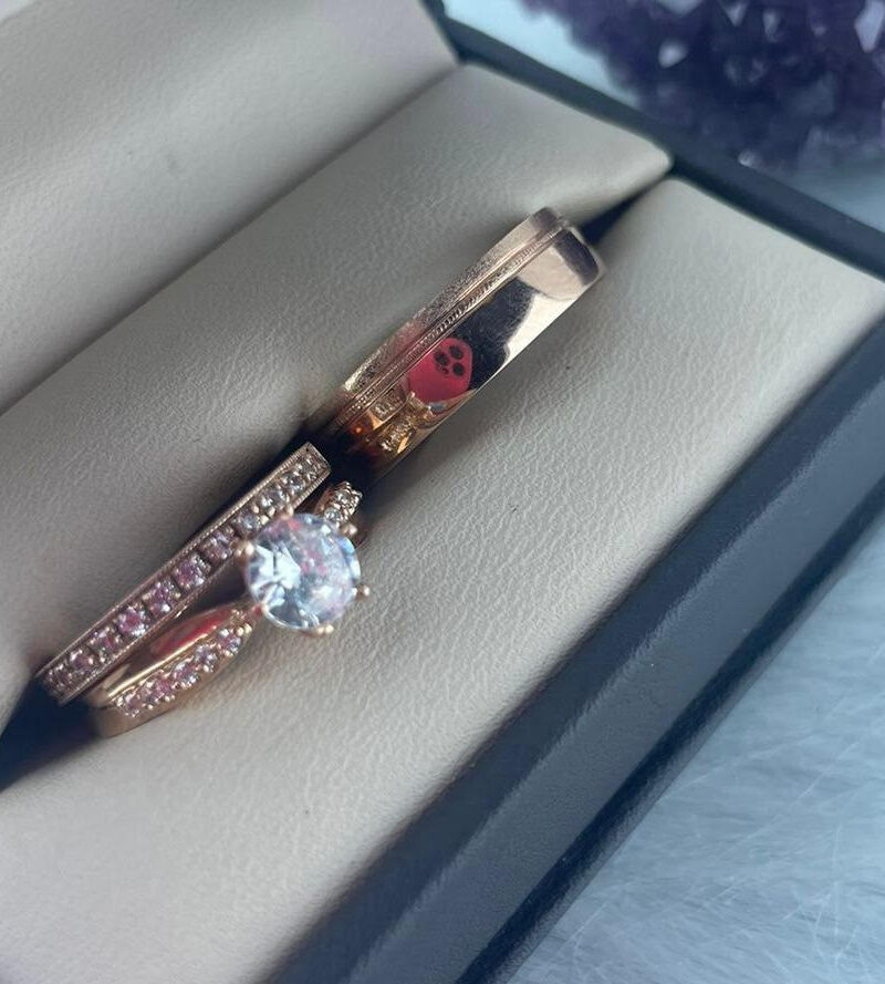Anillo oro rosa 10k con circonia