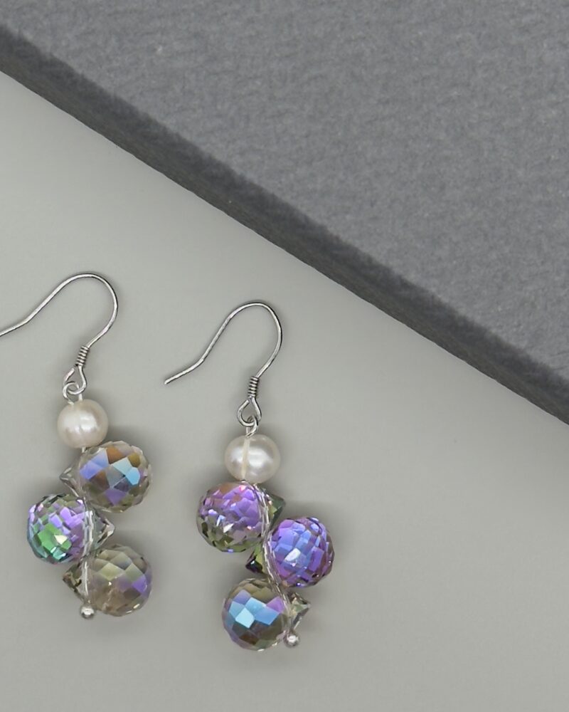 Arete de cristal con perla cultivada