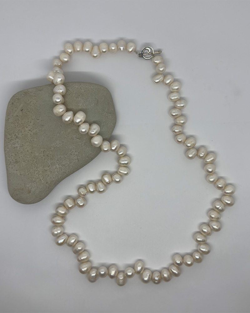 Collar con perlas cultivadas ovaladas