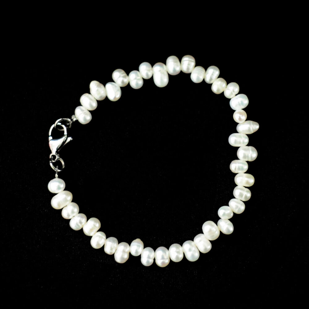 Pulsera con perlas cultivadas de 4mm