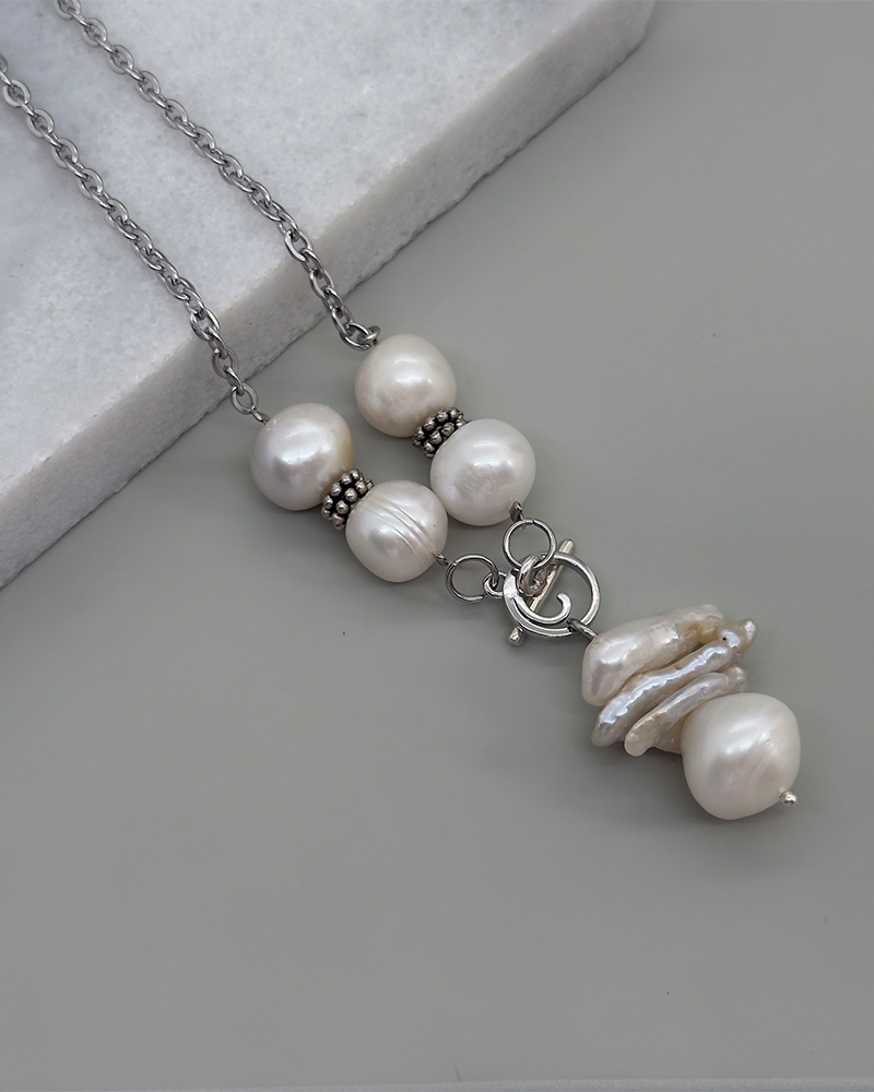 Collar con cadena de acero y perlas de 10mm