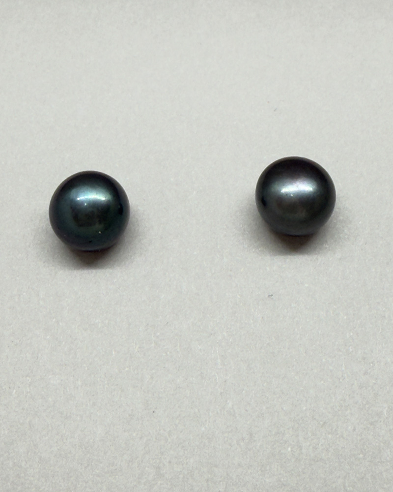 Arete palito plata 9.25 y perla cultivada 8mm gris oscuro