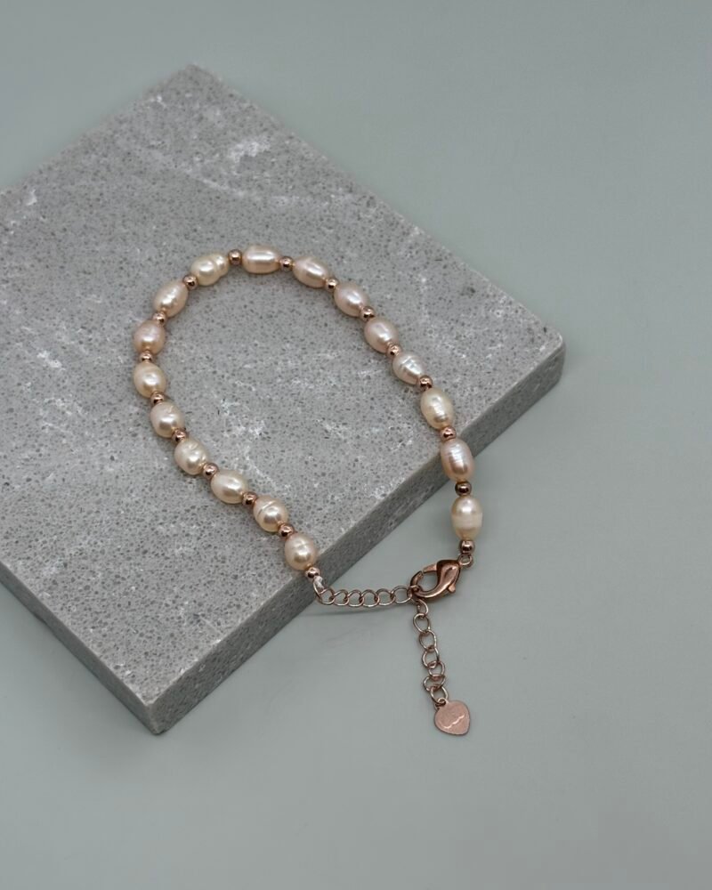 Pulsera con perlas cultivadas de 6mm oval