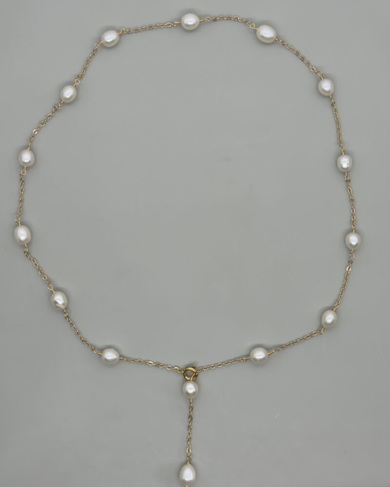 Collar flotante de cadena con perlas cultivadas