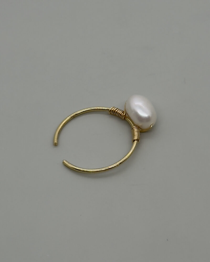 Anillo resorte ajustable con perla cultivada