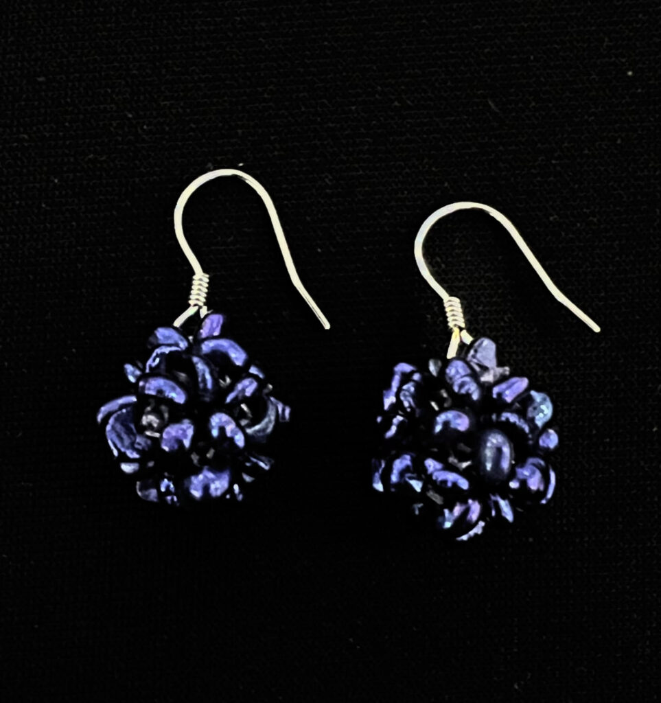 que aretes usar con cabello recogido