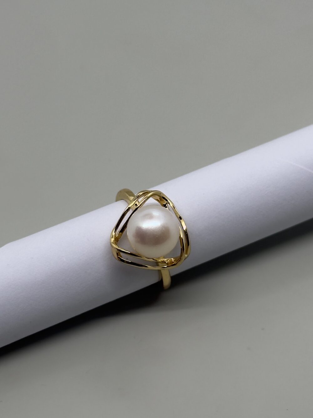 Anillo trisquel ajustable perla 10mm - Imagen 3
