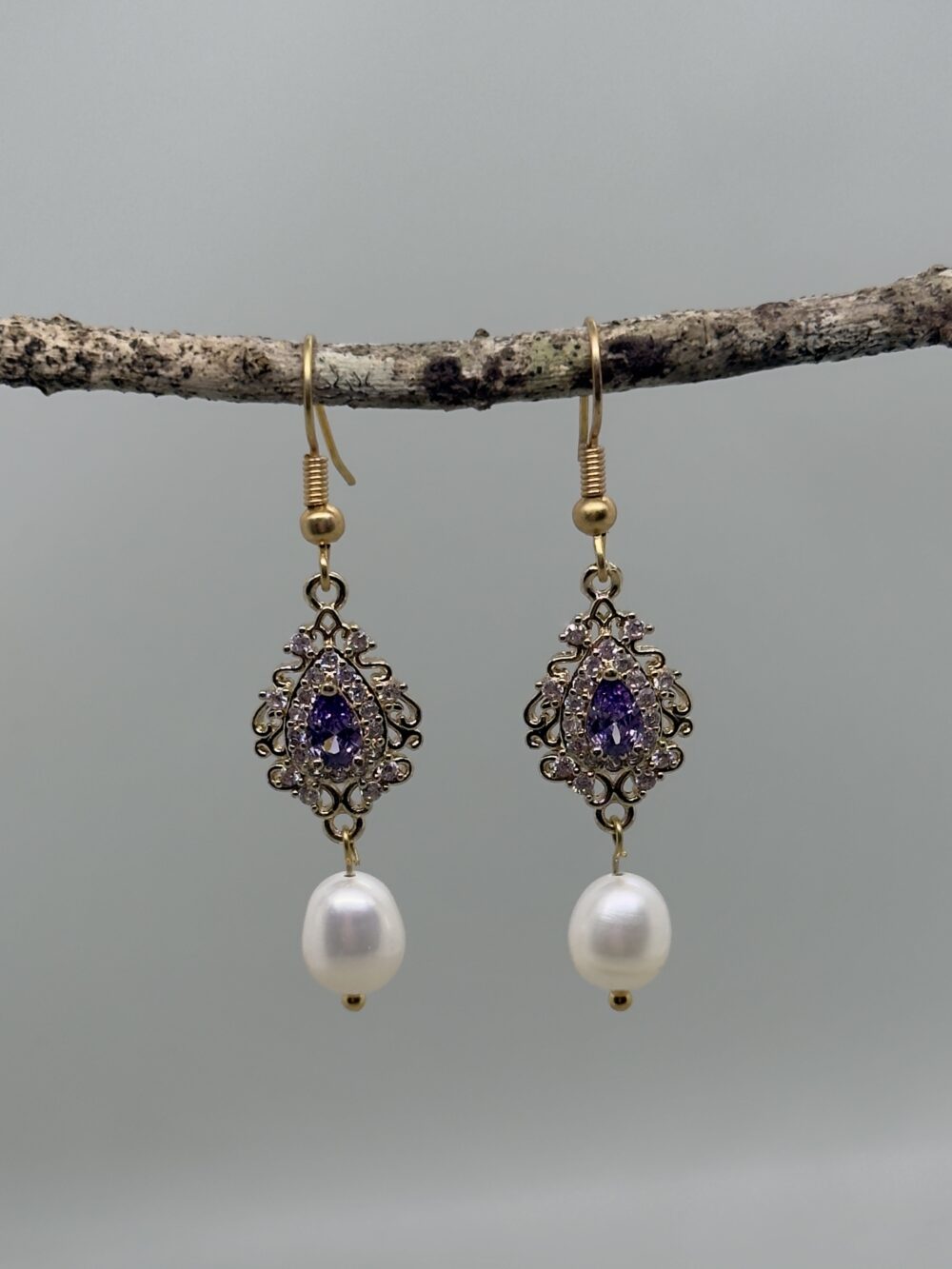 Arete vintage perla oval 7x10mm - Imagen 3