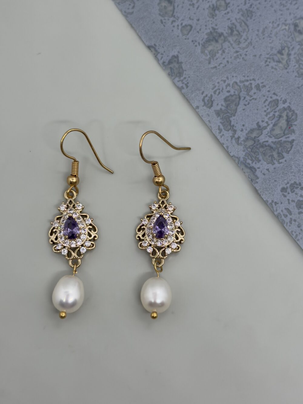 Arete vintage perla oval 7x10mm