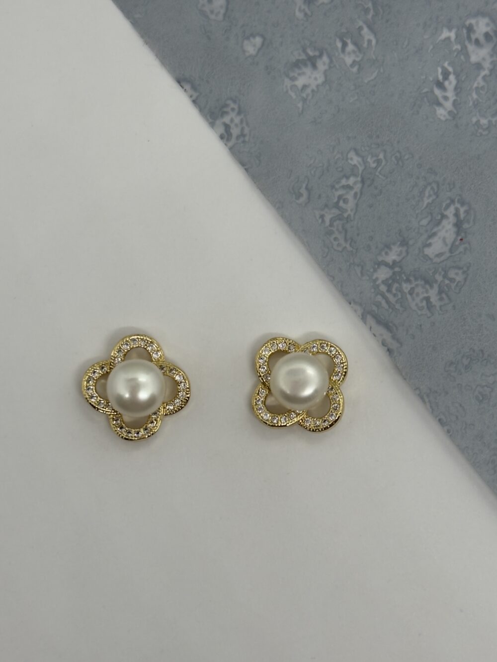 Arete trebol perla mabe 8mm