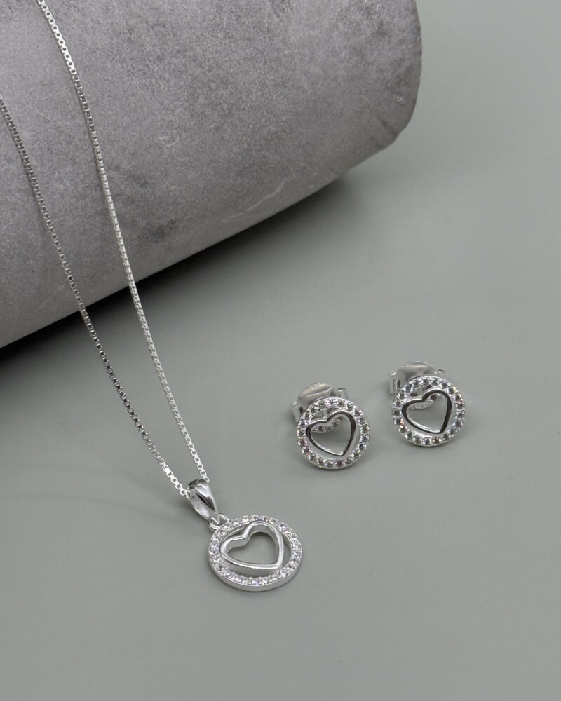 Dije, cadena y aretes de plata 9.25 con circones