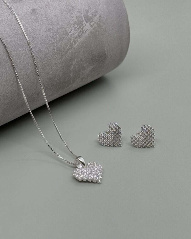 Dije corazón, cadena y aretes de plata 9.25 con circones