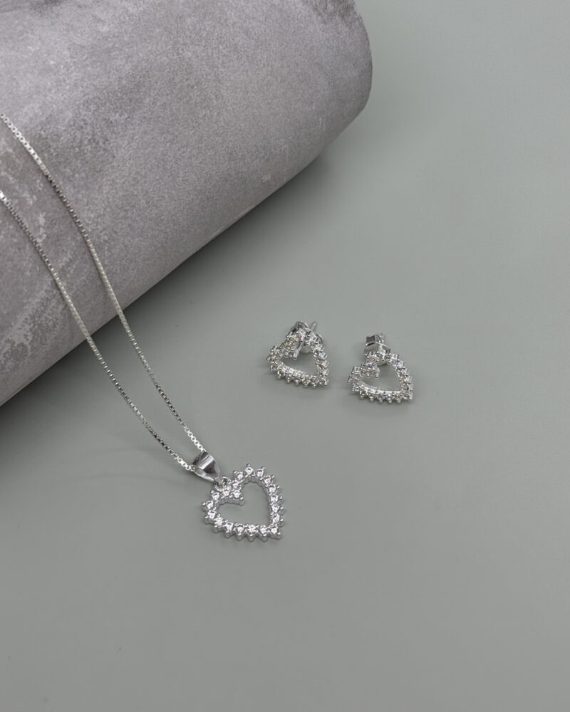 Dije corazón, cadena y aretes de plata 9.25 con circones