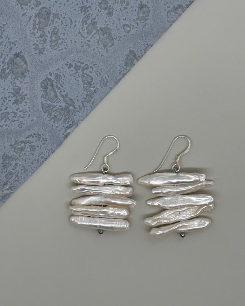 Aretes con gancho de plata 9.25 y perlas culitvadas barrocas