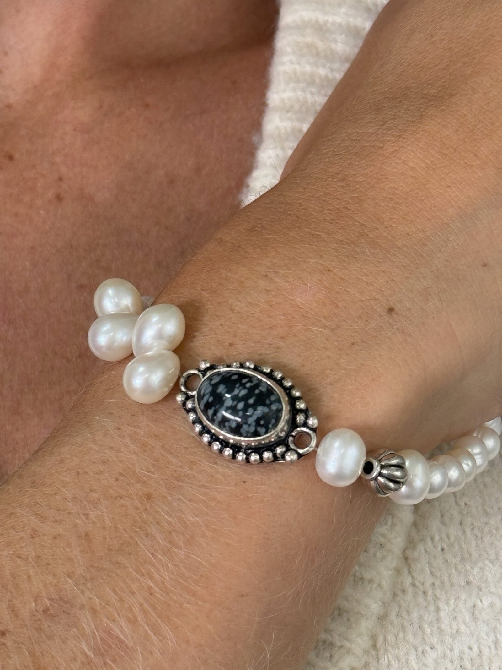 Pulsera de perlas cultivadas con centro de plata 9.25 y piedra natural obsidiana - Imagen 4