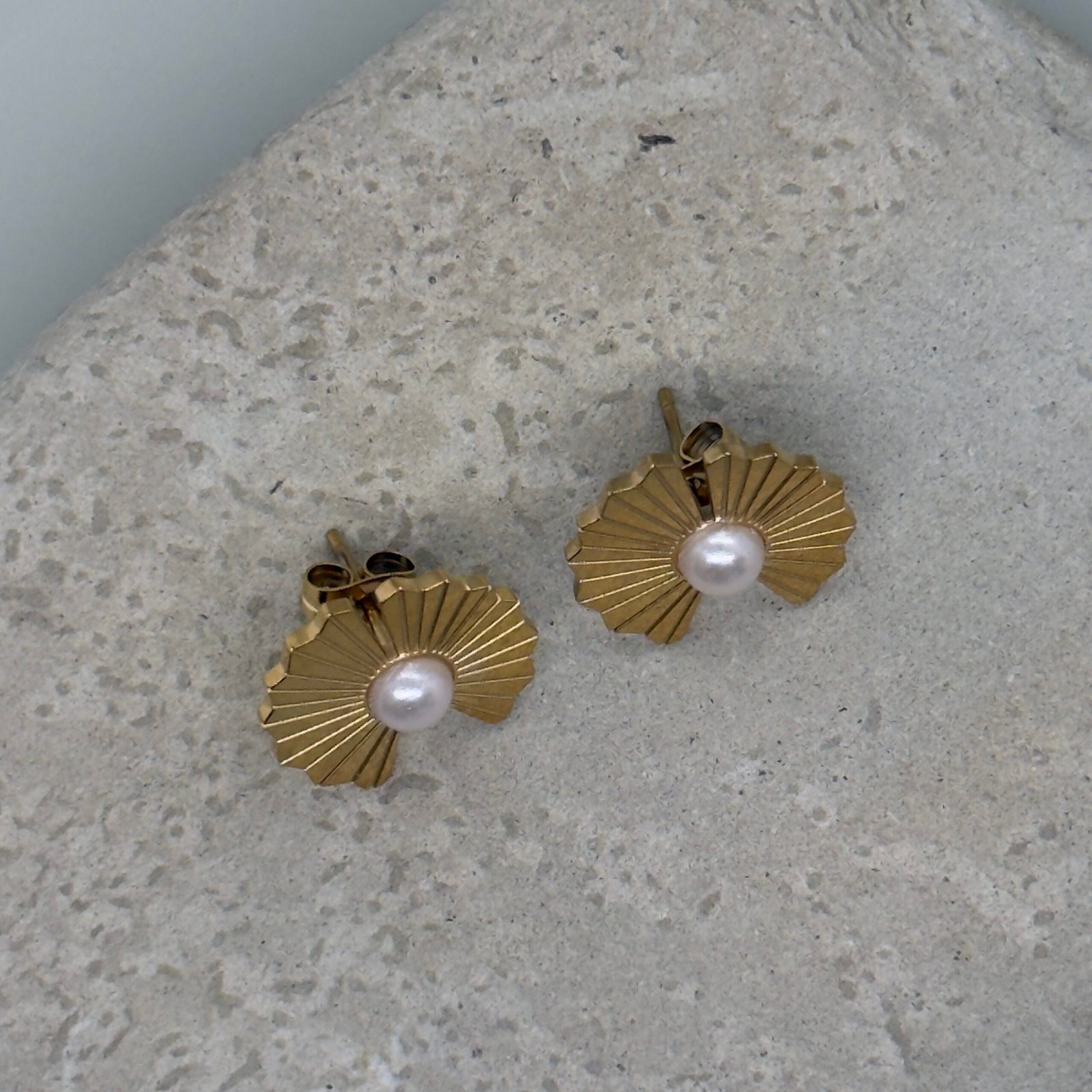 Aretes de acero inoxidable con perlas cultivadas - Imagen 3
