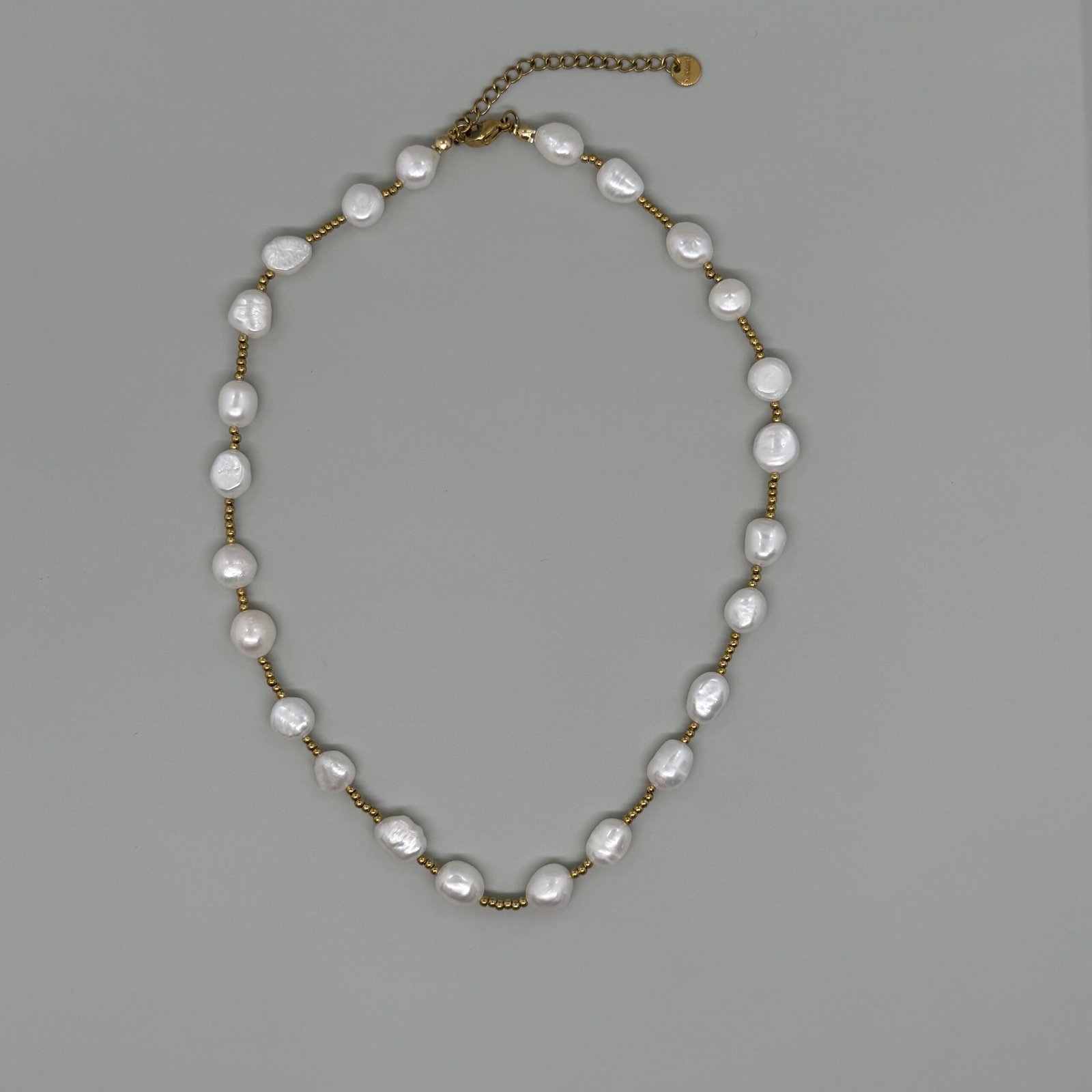 Collar con perlas cultivadas y separadores de acero