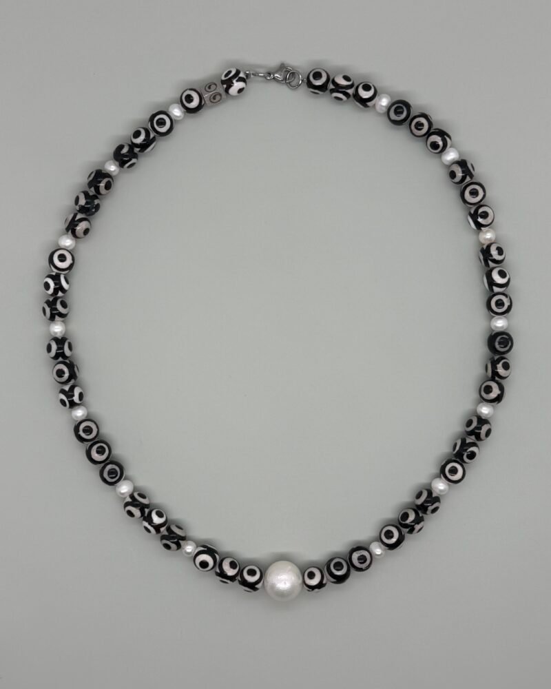 Collar con piedra natural ''agata tibetana'' y perlas cultivadas
