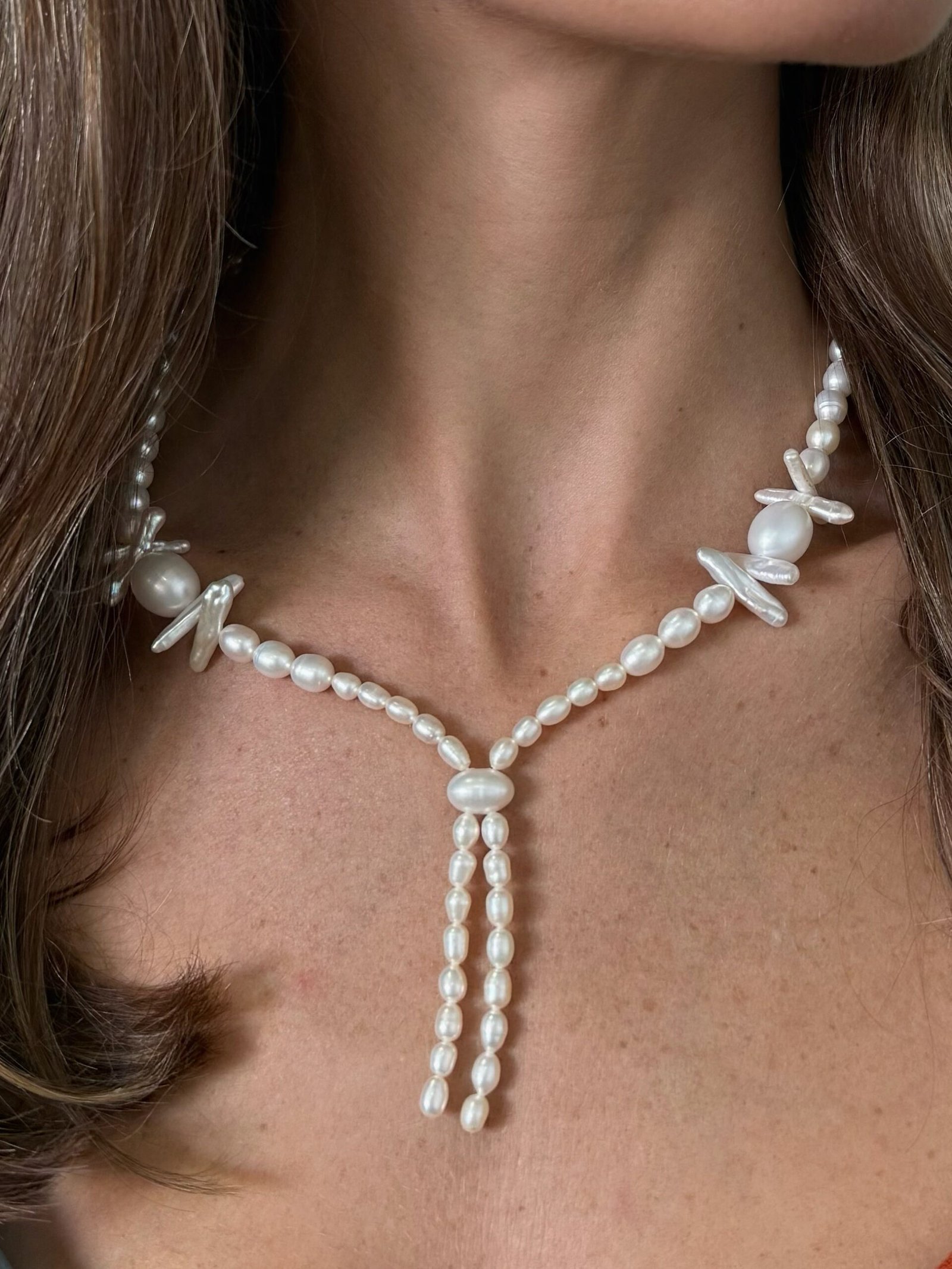 Collar clásico con perlas cultivadas oval y perlas barrocas - Imagen 4