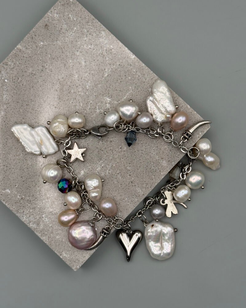 Pulsera cadena acero con dijes de perla y acero