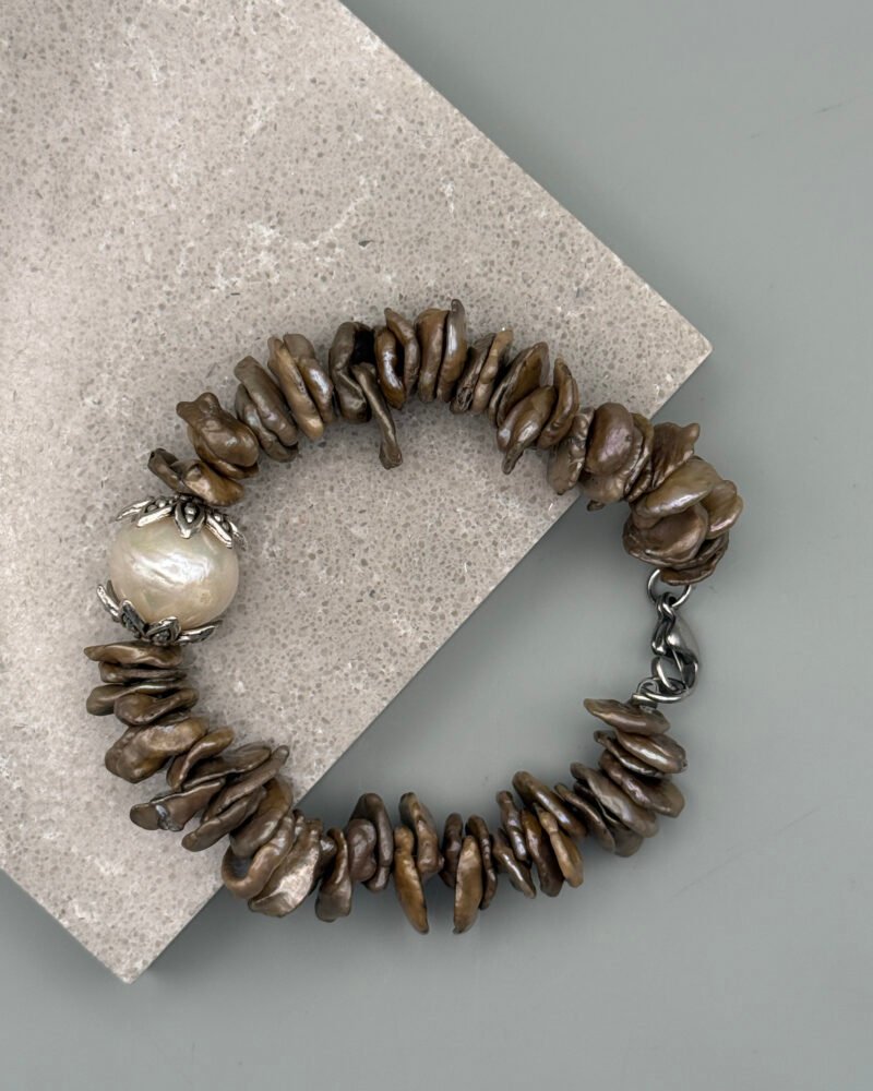 Pulsera con centro de perla cultivada 12mm y perlas barrocas